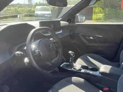 Peugeot 2008 1.2 100 ALLURE (2025) - Photo 15