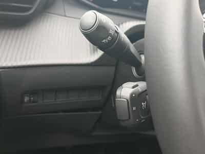 Peugeot 2008 1.2 100 ALLURE (2025) - Photo 14