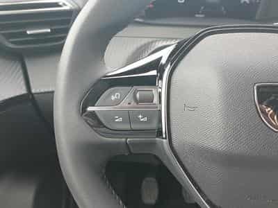 Peugeot 2008 1.2 100 ALLURE (2025) - Photo 15