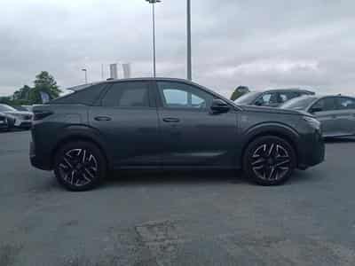 Peugeot 3008 1.2 HYBRID 145 GT E-DCS6 (2025) - Photo 4