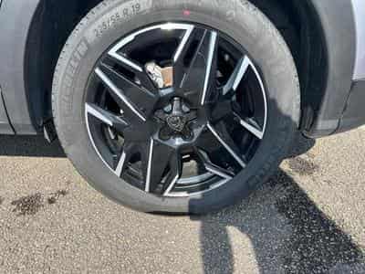 Peugeot 3008 1.2 HYBRID 145 GT E-DCS6 (2025) - Photo 10