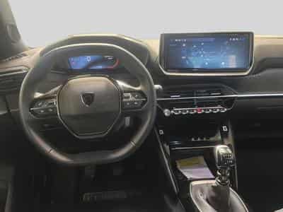 Peugeot 2008 1.2 100 ALLURE (2025) - Photo 10