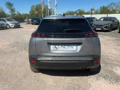 Peugeot 2008 1.2 100 ALLURE (2025) - Photo 6