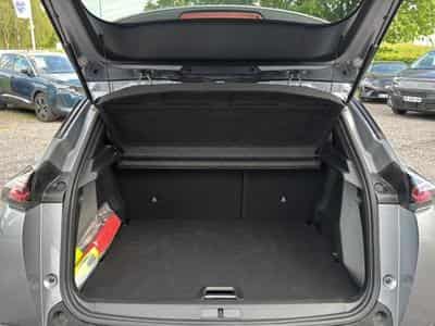 Peugeot 2008 1.2 100 ALLURE (2025) - Photo 15