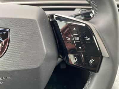 Peugeot 3008 1.2 HYBRID 145 ALLURE E-DCS6 (2025) - Photo 15