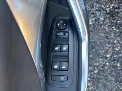 Peugeot 2008 1.2 PURETECH 110 CROSSWAY (2019) - Photo 11