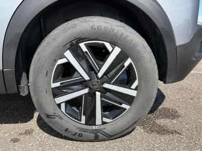 Peugeot 2008 1.2 100 STYLE (2025) - Photo 9