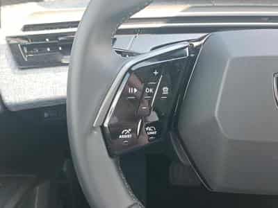Peugeot 3008 1.2 HYBRID 145 ALLURE E-DCS6 (2025) - Photo 15