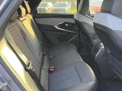 Peugeot 3008 1.2 HYBRID 145 GT E-DCS6 (2025) - Photo 13