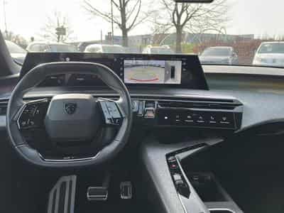 Peugeot 3008 1.2 HYBRID 145 GT E-DCS6 (2025) - Photo 10