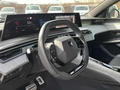 Peugeot 3008 1.2 HYBRID 145 GT E-DCS6 (2025) - Photo 15