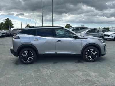 Peugeot 2008 1.2 100 ALLURE (2025) - Photo 4