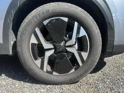 Peugeot 2008 1.2 100 ALLURE (2025) - Photo 12