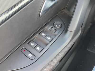 Peugeot 2008 1.2 100 STYLE (2025) - Photo 11