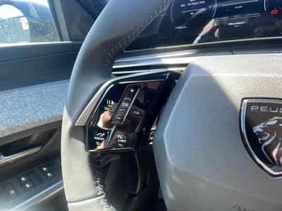 Peugeot 3008 1.2 HYBRID 145 ALLURE E-DCS6 (2025) - Photo 12
