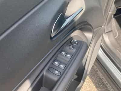 Alfa-Romeo JUNIOR 1.2 IBRIDA 145 SPECIALE E-DCT6 (2026) - Photo 11