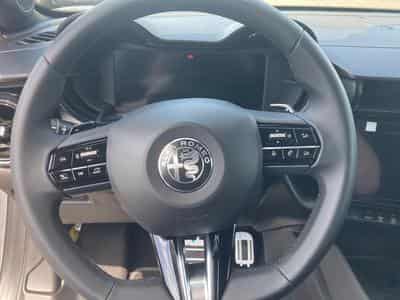 Alfa-Romeo JUNIOR 1.2 IBRIDA 145 SPECIALE E-DCT6 (2026) - Photo 13
