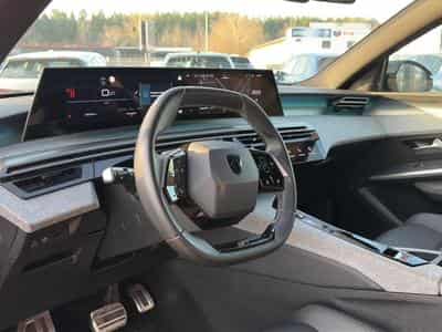 Peugeot 3008 1.2 HYBRID 145 GT E-DCS6 (2025) - Photo 10
