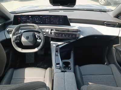 Peugeot 5008 HYBRID 145 ALLURE E-DCS6 (2025) - Photo 11