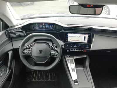 Peugeot 408 HYBRID 145 ALLURE E-DCS6 (2024) - Photo 11