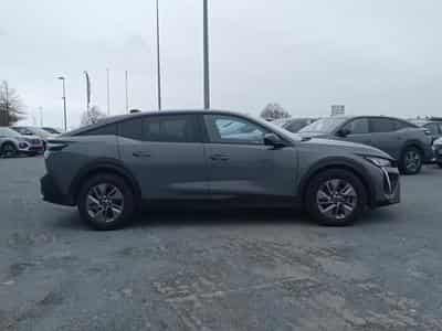 Peugeot 408 HYBRID 145 ALLURE E-DCS6 (2024) - Photo 4