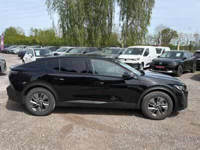 Peugeot 408 HYBRID 136 ALLURE E-DCS6 (2024) - Photo 4