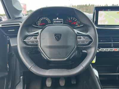 Peugeot 208 1.2 100 STYLE (2025) - Photo 13