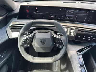 Peugeot 5008 HYBRID 145 ALLURE E-DCS6 (2025) - Photo 11