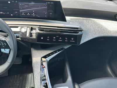 Peugeot 5008 HYBRID 145 ALLURE E-DCS6 (2025) - Photo 12
