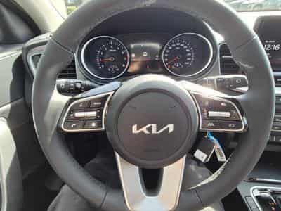 Kia Xceed Standard (2026) - Photo 15