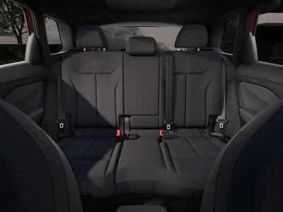 Audi Q3 S Line 1.5 TFSI 7-Gang S tronic (2026) - Photo 6