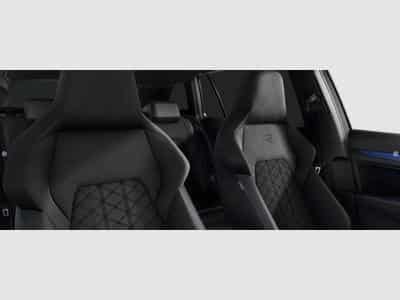 VW Golf Variant R-Line 1.5 eTSI 7-Gang-DSG (2026) - Photo 11