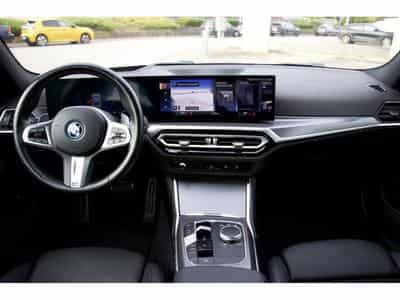 BMW 330 330e Aut. Pack M 19" HuD pack Innovation Driving Assistant (2024) - Photo 8