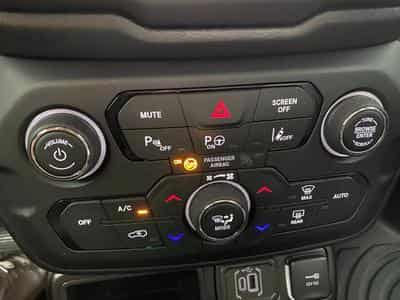 Jeep Renegade (2024) - Photo 13