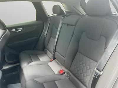Volvo XC60 FACELIFT T6 Plus Dark / Hybride KIT HIVER INCLUS (2025) - Photo 15