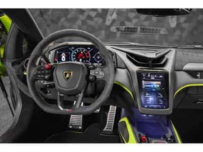 Lamborghini Revuelto AD PERSONAM - VERDE CITREA / ROSSO MARS (2025) - Photo 8