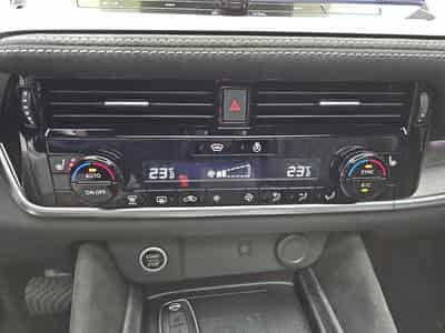 Nissan Qashqai 1.3 DIG-T MHEV 158 X-tronicTekna Premium (2026) - Photo 10