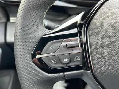 Peugeot 308 1.2 PureTech 145 e-DSC6 GT (2025) - Photo 12