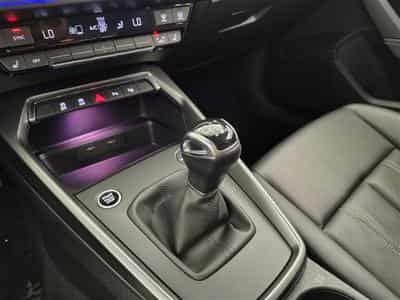 Audi A3 30 TFSI S line  Cuir / Navi / Led / PDC av+ar (2022) - Photo 12