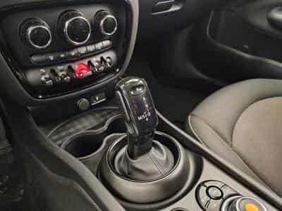 MINI One Mini Clubman 1.5 D One AUT. NAVI / PDC AV-AR / CLIM (2021) - Photo 12