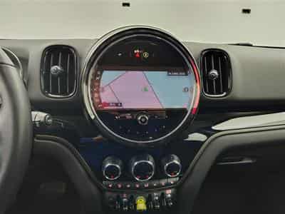 MINI Countryman 1.5A PHEV Cooper SE ALL4/NAVI/FULL LED/JA17/PDC (2023) - Photo 11