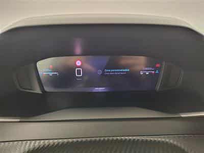 Peugeot 2008 1.2 PureTech Allure NAVI / FULL LED / CARPLAY / S-CUIR (2024) - Photo 9