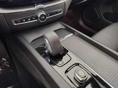 Volvo XC60 2.0 T6 PHEV AWD Inscription CUIR/NAVI/TO PANO/JA18 (2021) - Photo 11