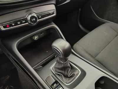 Volvo XC40 1.5 T2 Essential FULL LED/CARPLAY/JA17/PDC (2023) - Photo 12