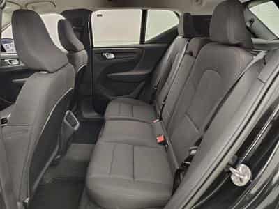 Volvo XC40 1.5 T2 Essential FULL LED/CARPLAY/JA17/PDC (2023) - Photo 13