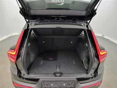 Volvo XC40 1.5 T2 Essential FULL LED/CARPLAY/JA17/PDC (2023) - Photo 14