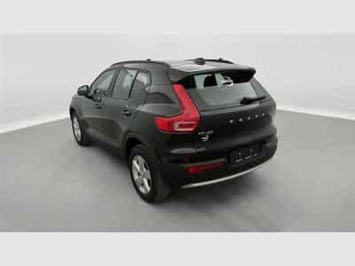 Volvo XC40 1.5 T2 Essential FULL LED/CARPLAY/JA17/PDC (2023) - Photo 2