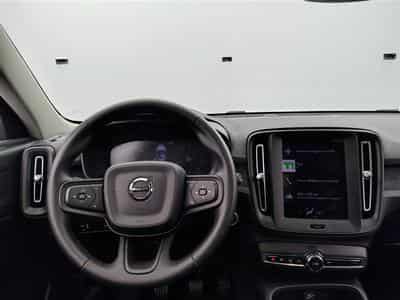 Volvo XC40 1.5 T2 Essential FULL LED/CARPLAY/JA17/PDC (2023) - Photo 9