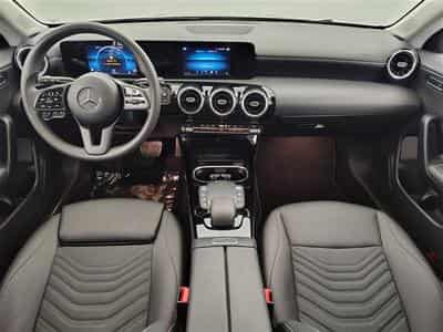 Mercedes CLA 180 Shooting Break AT7 NAVI / S-CUIR / PDC AV-AR (2023) - Photo 8
