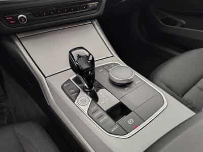 BMW 318 318iA Business NAVI/LED/JA17/PDC AV AR (2021) - Photo 12